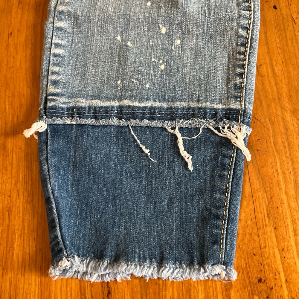 Vintage America Blue Distressed Boho Crop Jeans with Paint-Splatter - Picture 10 of 13